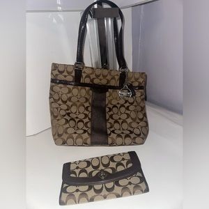 Coach brown canvas signature print shoulder purse with matching wallet